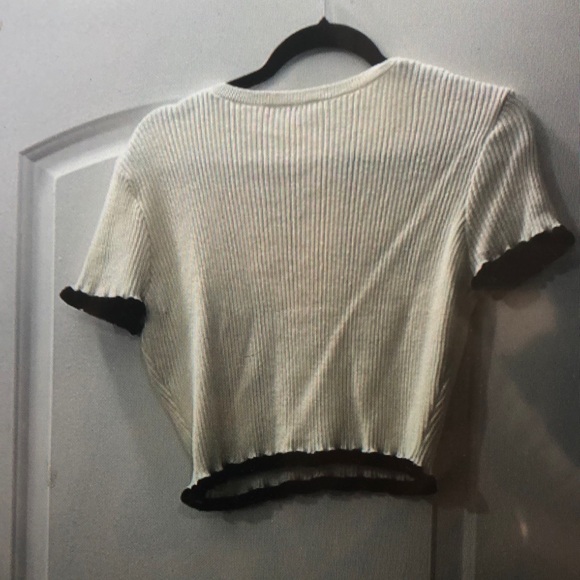 Zara Cream Ribbed Crop T-Shirt Short Sleeve - Picture 2 of 3